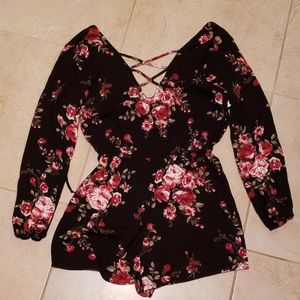 NWT Miley + Molly Floral Romper